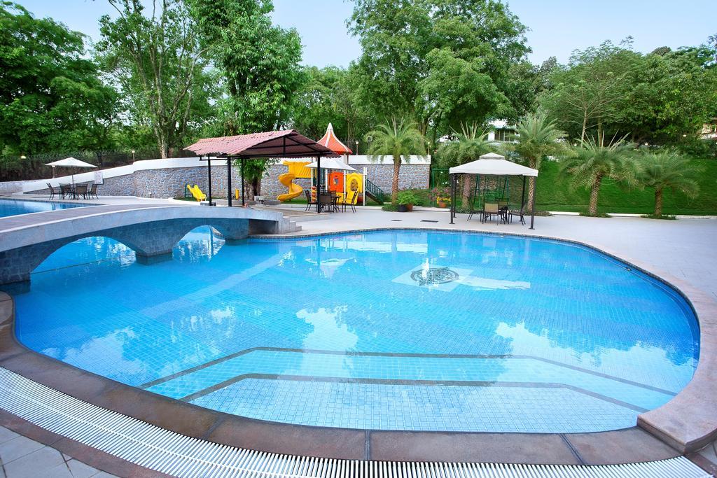 Villa San Lawrenz Лонавала Экстерьер фото