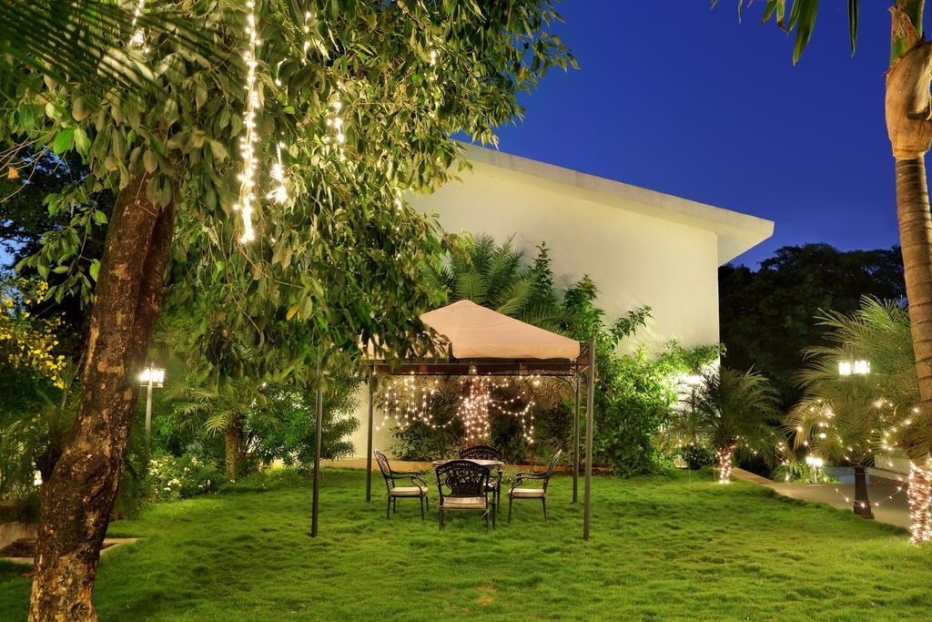 Villa San Lawrenz Лонавала Экстерьер фото
