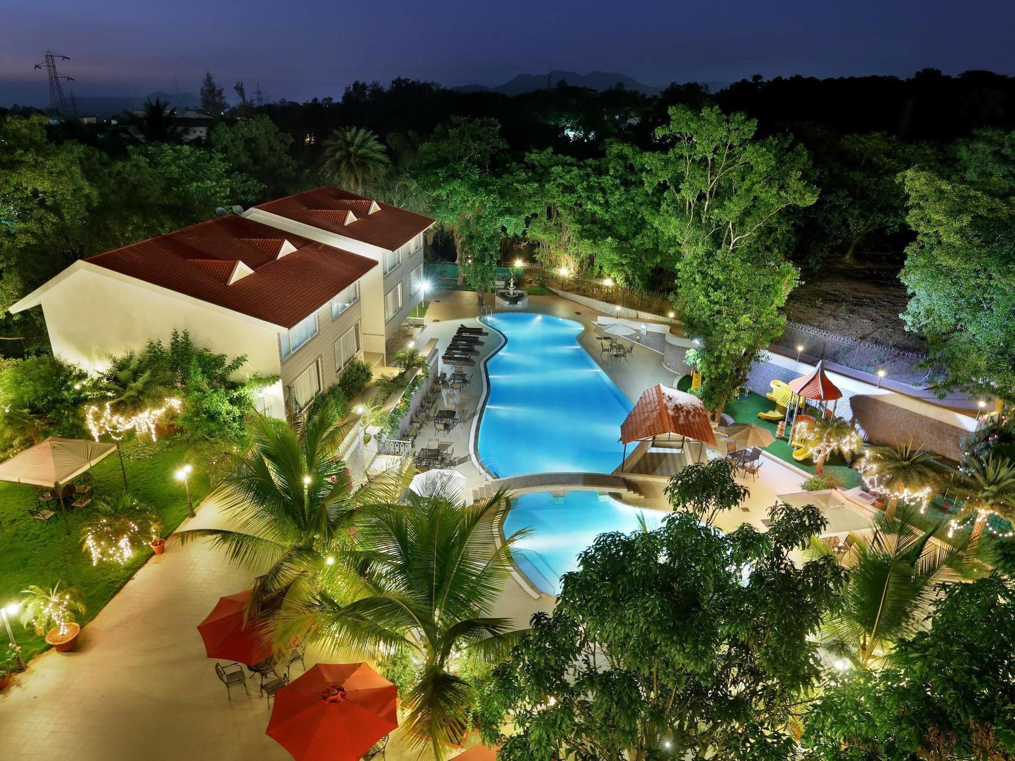 Villa San Lawrenz Лонавала Экстерьер фото